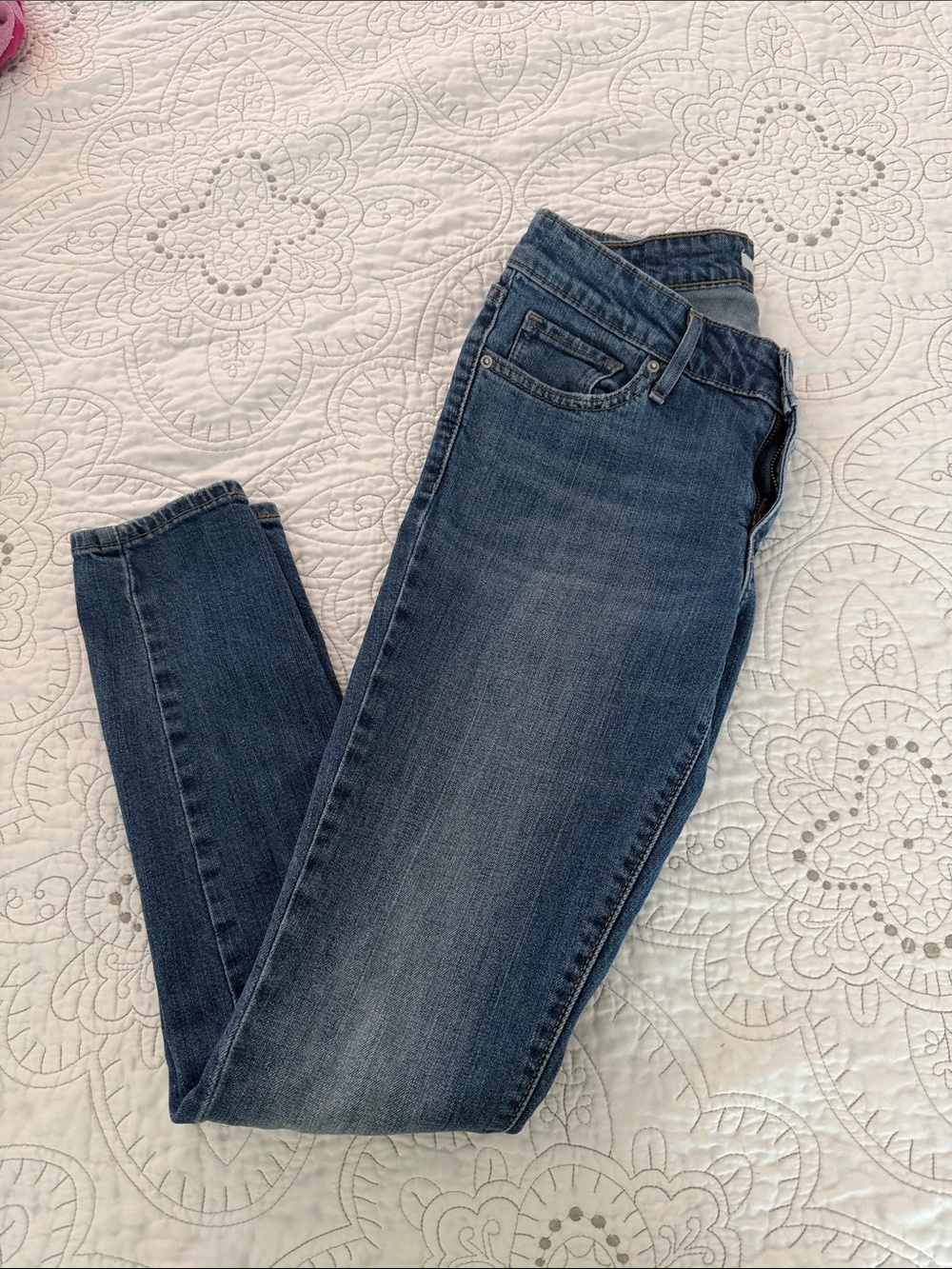 Levi's Women's 711 Skinny Jeans in Classic Blue Wash